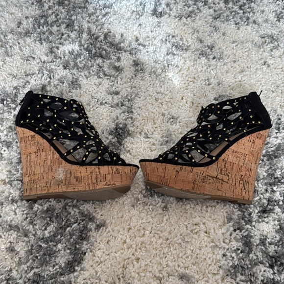 Black Cutout Wedges with Gold Studs - JustFab Size 6.5 - Picture 3 of 5